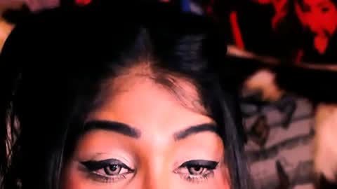 Snapshot of indian_dreamgirl chatting on 10-15-25, 02:44 Bella Ambrosia online show from 10-15-25, 02:44