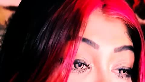 Snapshot of indian_dreamgirl chatting on 11-15-25, 12:19 Bella Ambrosia online show from 11-15-25, 12:19