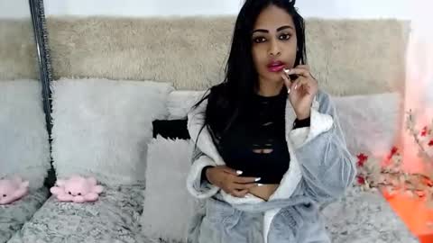 Jazmin online show from 09-26-25, 01:53