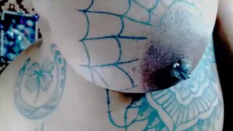 Snapshot of indiancatz2 chatting on 10-22-25, 01:28 anusha online show from 10-22-25, 01:28