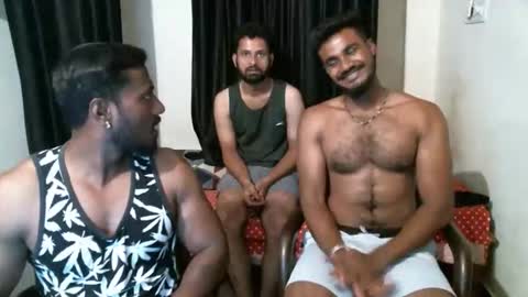 Snapshot of indiandesiguys2023 chatting on 10-01-25, 10:21 indian guys for you online show from 10-01-25, 10:21