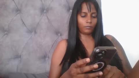 Snapshot of indianjasmin chatting on 12-03-24, 07:54 priya online show from 12-03-24, 07:54