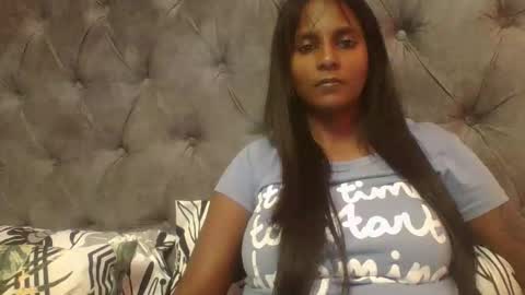 Snapshot of indianjasmin chatting on 02-13-25, 05:22 priya online show from 02-13-25, 05:22