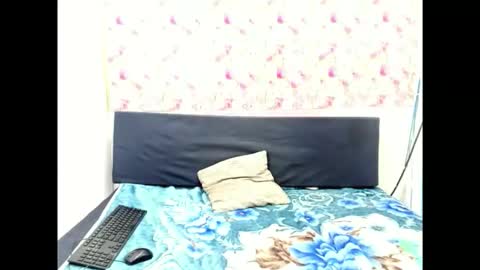 indianmystica694u online show from 09-17-25, 08:16