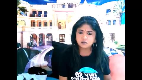 Mika online show from 10-07-25, 04:31