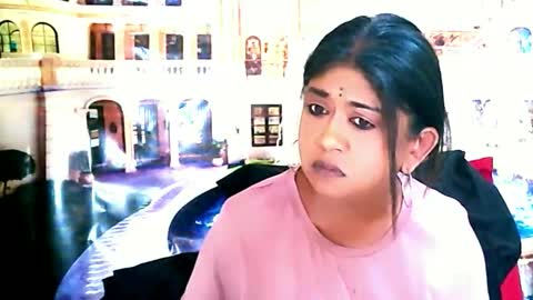 Mika online show from 10-08-25, 05:05