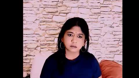 Mika online show from 11-05-25, 04:34