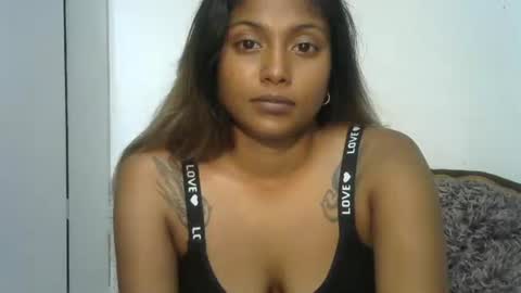 indianqtpie6 online show from 04-12-26, 06:13