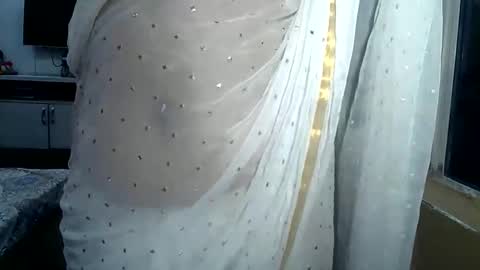 Snapshot of indianrads9 chatting on 10-26-25, 08:37 Radha online show from 10-26-25, 08:37