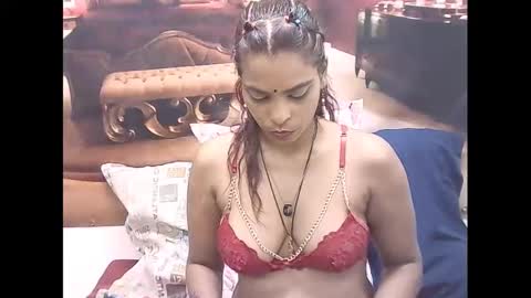 indiansexyass4u2luv online show from 01-05-25, 03:13