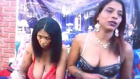 indiansexyass4u2luv online show from 12-18-25, 09:43