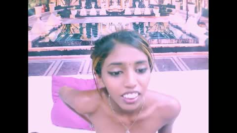 indiansexyslender4u2luv online show from 01-10-25, 12:15