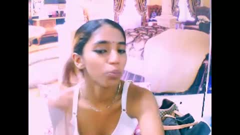 indiansexyslender4u2luv online show from 03-09-25, 08:51