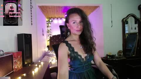 Snapshot of indigo_sativa chatting on 09-30-25, 10:26 Indigo Wild online show from 09-30-25, 10:26