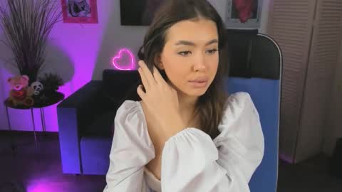 Snapshot of indigofaerly chatting on 11-22-25, 04:55 INDIGO online show from 11-22-25, 04:55