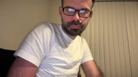 Snapshot of indiscriminator chatting on 11-05-25, 08:14 just1dude online show from 11-05-25, 08:14