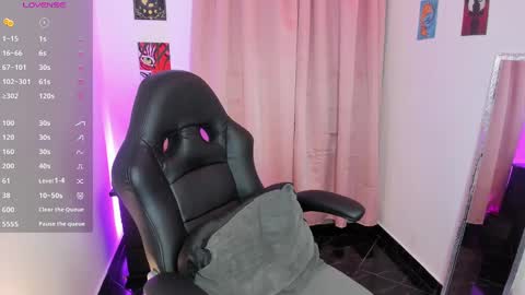 Snapshot of indra_cam chatting on 09-21-25, 03:08 Diana online show from 09-21-25, 03:08