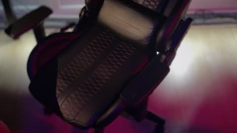 ineeedyoutoday online show from 01-11-26, 11:59