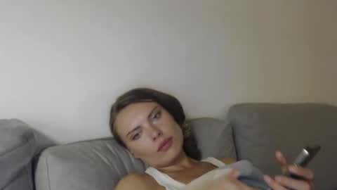 Snapshot of infinitiq45 chatting on 09-11-25, 07:47 Sweet girl online show from 09-11-25, 07:47