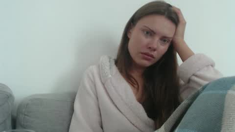 Snapshot of infinitiq45 chatting on 09-18-25, 09:44 Sweet girl online show from 09-18-25, 09:44