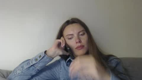 Snapshot of infinitiq45 chatting on 09-19-25, 06:30 Sweet girl online show from 09-19-25, 06:30
