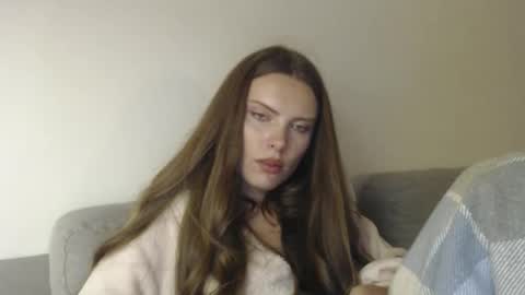 Snapshot of infinitiq45 chatting on 10-18-25, 05:35 Sweet girl online show from 10-18-25, 05:35