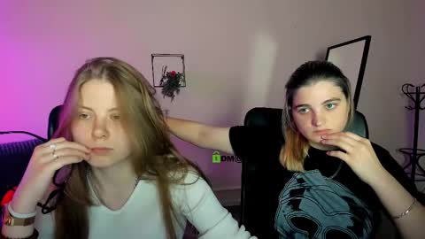 Snapshot of inga_gree chatting on 09-24-25, 07:39 inga_gree online show from 09-24-25, 07:39