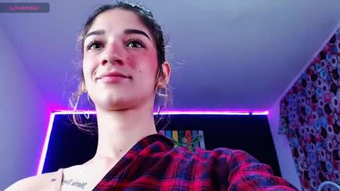 Snapshot of ingrid_zese chatting on 10-27-25, 05:50 Ingrid Zese online show from 10-27-25, 05:50