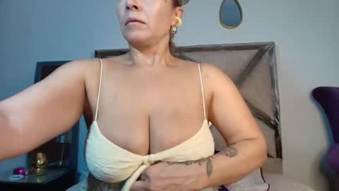            online show from 11-08-25, 11:10