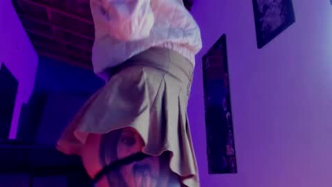 Snapshot of ink_demon chatting on 11-04-25, 01:27 demon online show from 11-04-25, 01:27