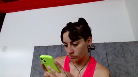 lyan onlyfans n linda online show from 10-24-25, 03:41