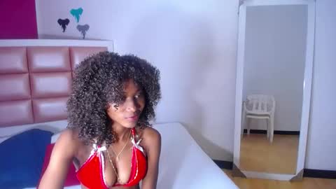 Snapshot of innocent_sexybaby chatting on 10-15-25, 08:20 innocent_sexybaby online show from 10-15-25, 08:20