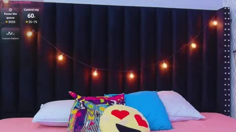 innocenthazel online show from 10-26-25, 11:49