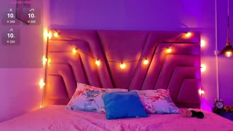 innocenthazel online show from 10-28-25, 02:37