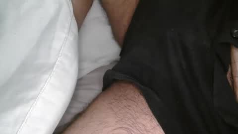 Snapshot of instructor22 chatting on 10-28-25, 02:20 instructor22 online show from 10-28-25, 02:20