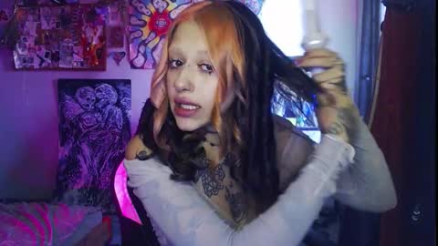 Snapshot of insunnity666 chatting on 10-09-25, 08:23 Insunnity666 online show from 10-09-25, 08:23