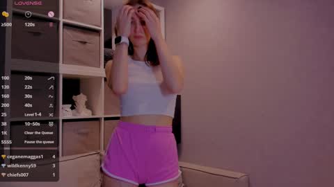 Snapshot of internetsexplorer chatting on 12-22-24, 03:11 Bernadette  Join  online show from 12-22-24, 03:11