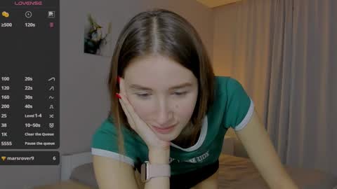 Snapshot of internetsexplorer chatting on 01-22-25, 07:34 Bernadette  Join  online show from 01-22-25, 07:34