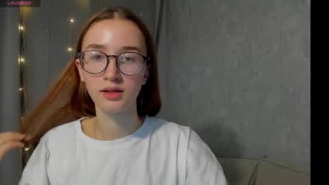 Snapshot of internetsexplorer chatting on 12-17-25, 10:05 Bernadette Join online show from 12-17-25, 10:05