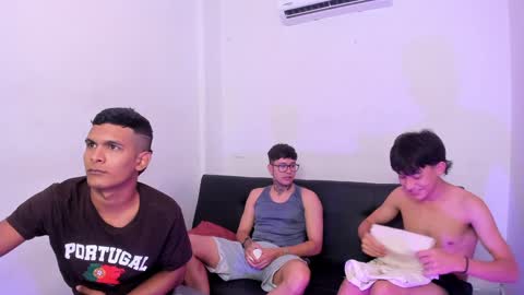 Damian Sam Jack Daniel and James online show from 02-07-25, 01:11