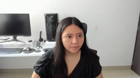 Snapshot of inthegreenway chatting on 10-11-25, 04:38 Iris 3 online show from 10-11-25, 04:38