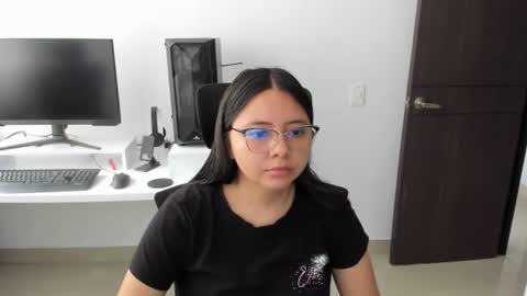 Snapshot of inthegreenway chatting on 10-15-25, 06:08 Iris 3 online show from 10-15-25, 06:08