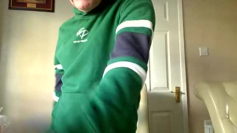 inthemood63 online show from 10-22-25, 02:50