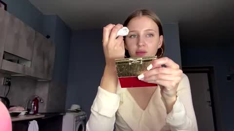 Dina online show from 12-20-25, 12:45