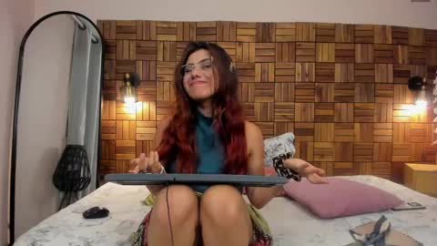 Iris Rosse online show from 01-14-25, 12:00
