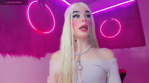 Snapshot of irina_lechera_ chatting on 01-15-25, 07:55 Irina online show from 01-15-25, 07:55