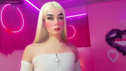 Snapshot of irina_lechera_ chatting on 01-18-25, 10:06 Irina online show from 01-18-25, 10:06