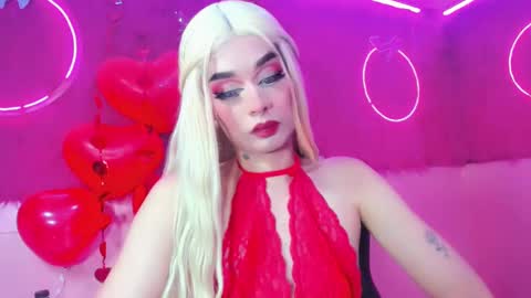 Snapshot of irina_lechera_ chatting on 02-15-25, 12:59 Irina online show from 02-15-25, 12:59