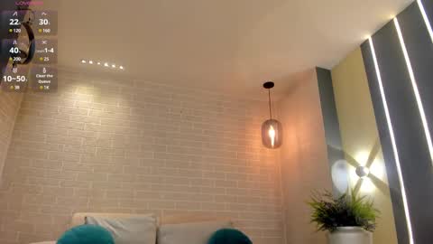Snapshot of irinaportman chatting on 02-20-25, 01:36 Irina online show from 02-20-25, 01:36