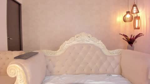 Irinnah Lottus online show from 02-20-25, 08:03